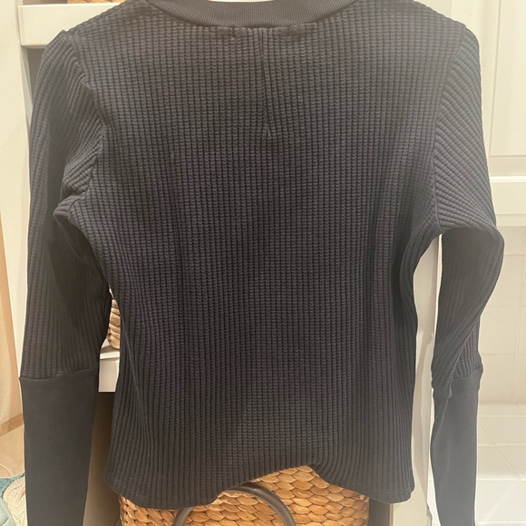 State side Black Sweater Top size L - Picture 3 of 4